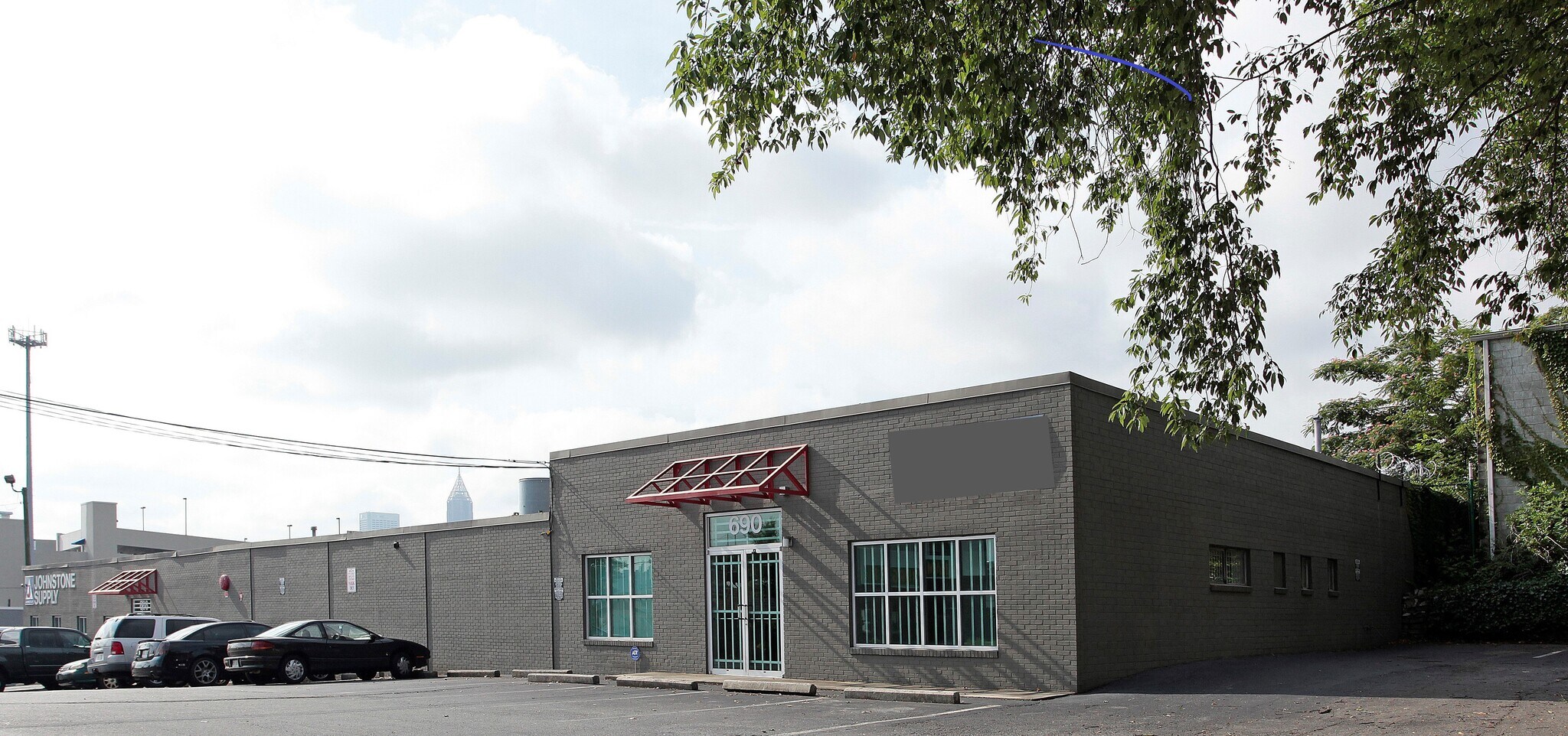 686-690 11th St NW, Atlanta, GA for lease Building Photo- Image 1 of 2