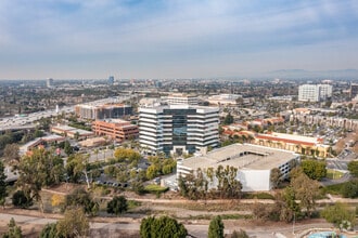 2677 N Main St, Santa Ana, CA - Aérien Vue de la carte