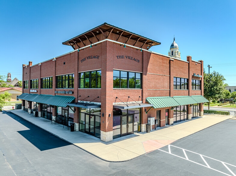 302-316 S Main St, Weatherford, TX for lease - Building Photo - Image 3 of 12