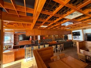 844-846 Farmington Ave, West Hartford, CT for lease Interior Photo- Image 1 of 10