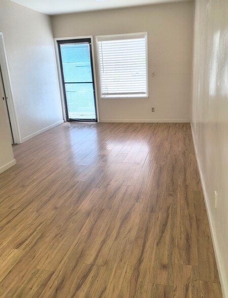3540 Oakdale Rd, Modesto, CA for lease - Lobby - Image 2 of 8