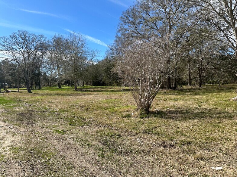 2690 County 179 rd, Alvin, TX à vendre - Photo du bâtiment - Image 1 de 5