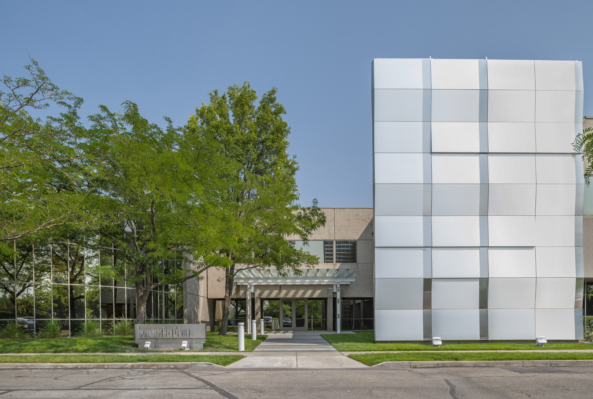 1712 S East Bay Blvd, Provo, UT for lease Primary Photo- Image 1 of 7