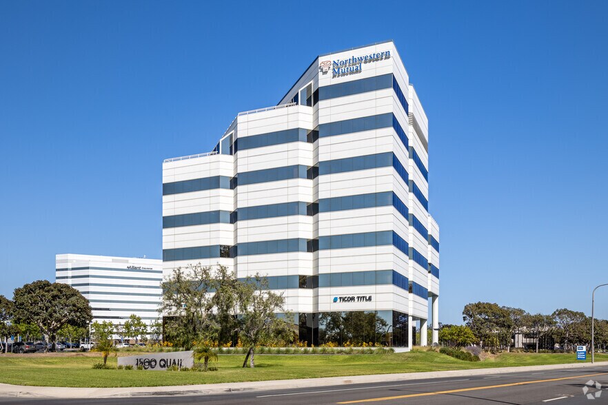 1500 Quail St, Newport Beach, CA à louer - Photo du bâtiment - Image 3 de 11