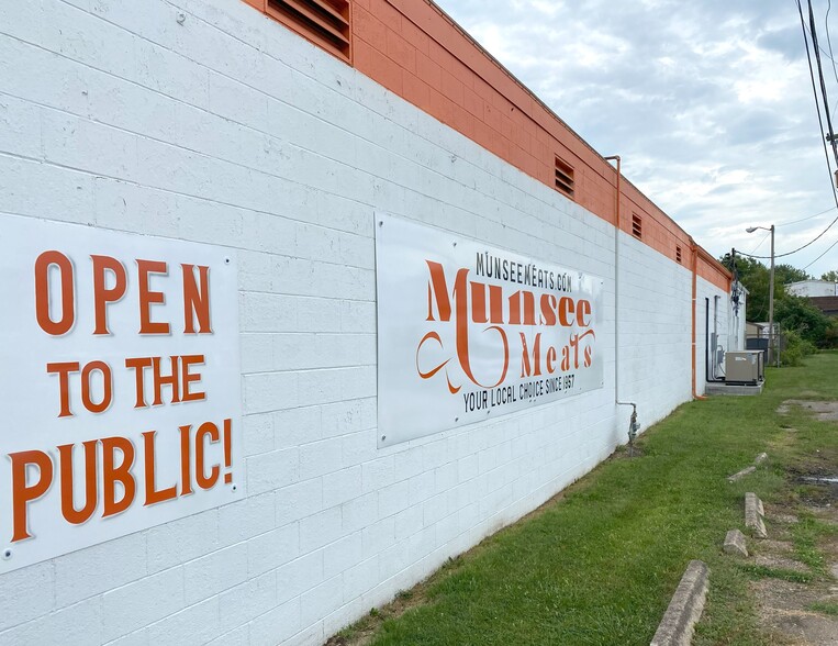 1701 W Kilgore Ave, Muncie, IN à vendre - Photo du bâtiment - Image 2 de 14