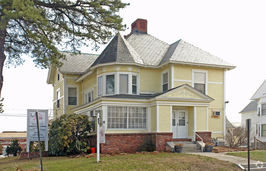 27 Webster St, Manchester, NH à vendre - Photo principale - Image 1 de 1