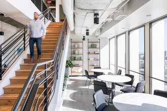 251 S Lake Ave, Pasadena, CA for lease Interior Photo- Image 2 of 12