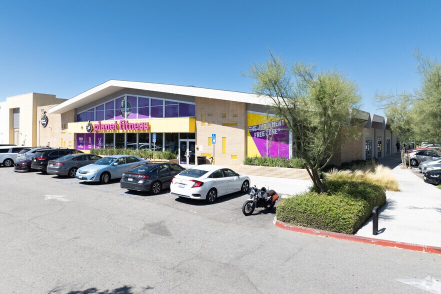 9825 Mason Ave, Chatsworth, CA à vendre - Photo principale - Image 1 de 6