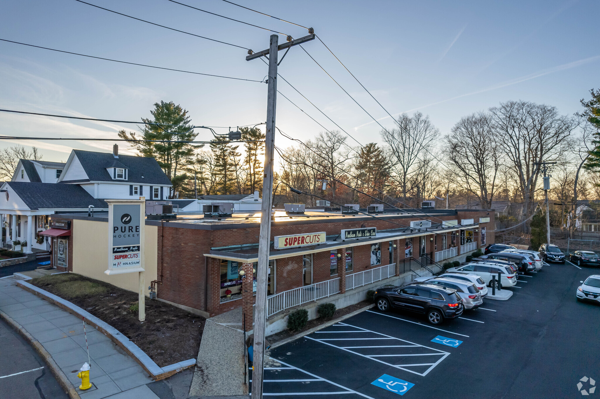 1299 Highland Ave, Needham, MA for lease Primary Photo- Image 1 of 11