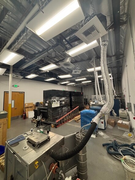 1325 E El Segundo Blvd, El Segundo, CA for lease - Interior Photo - Image 3 of 23