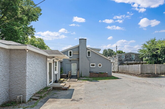 More details for 254 Natchez St, Franklin, TN - Multifamily for Sale