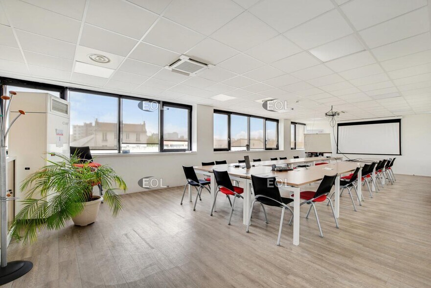 Bureau dans Gentilly à vendre - Photo du bâtiment - Image 2 de 13