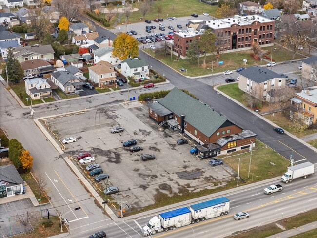 Plus de détails pour 195 Boul Maloney O, Gatineau, QC - Spécialité à vendre