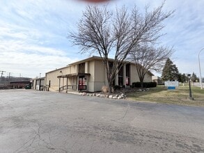 200 E 2nd St, Rochester, MI for lease Building Photo- Image 2 of 5