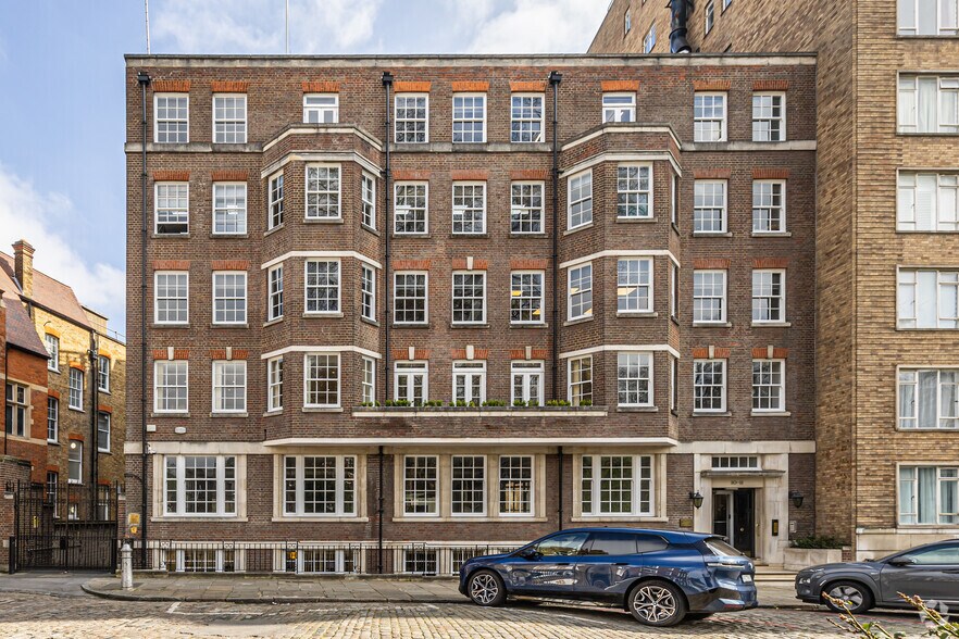 10-11 Charterhouse Sq, Londres à louer - Photo du bâtiment - Image 3 de 6