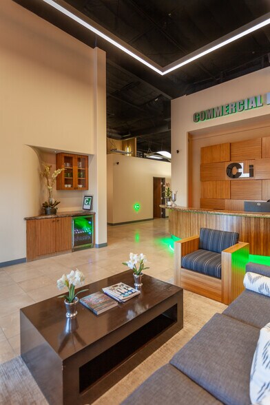 81161 Indio Blvd, Indio, CA à louer - Photo du bâtiment - Image 2 de 18