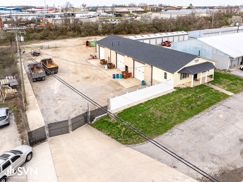 220 Industry Pky, Nicholasville, KY for sale - Primary Photo - Image 1 of 17