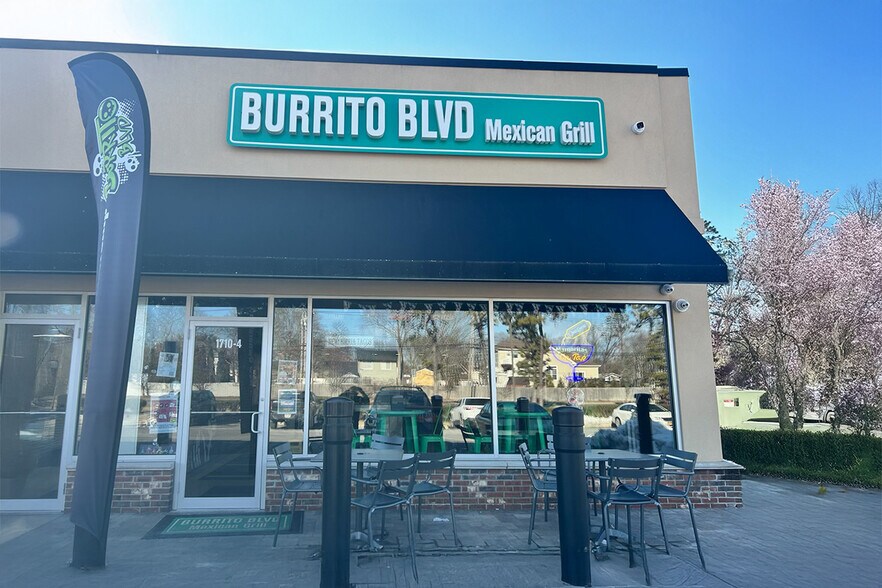 1710 Route 112, Coram, NY à louer - Photo principale - Image 2 de 2