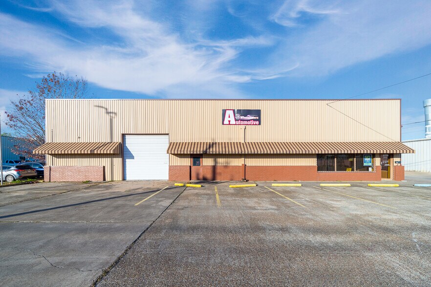 3215 N Main St, Baytown, TX à vendre - Photo du bâtiment - Image 3 de 13