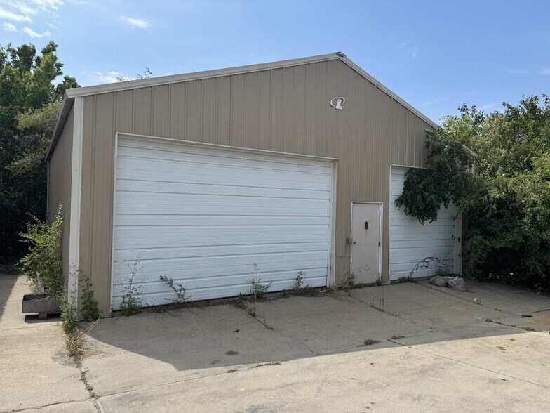 4215 Clifton Dr, Omaha, NE à vendre - Photo du bâtiment - Image 3 de 3