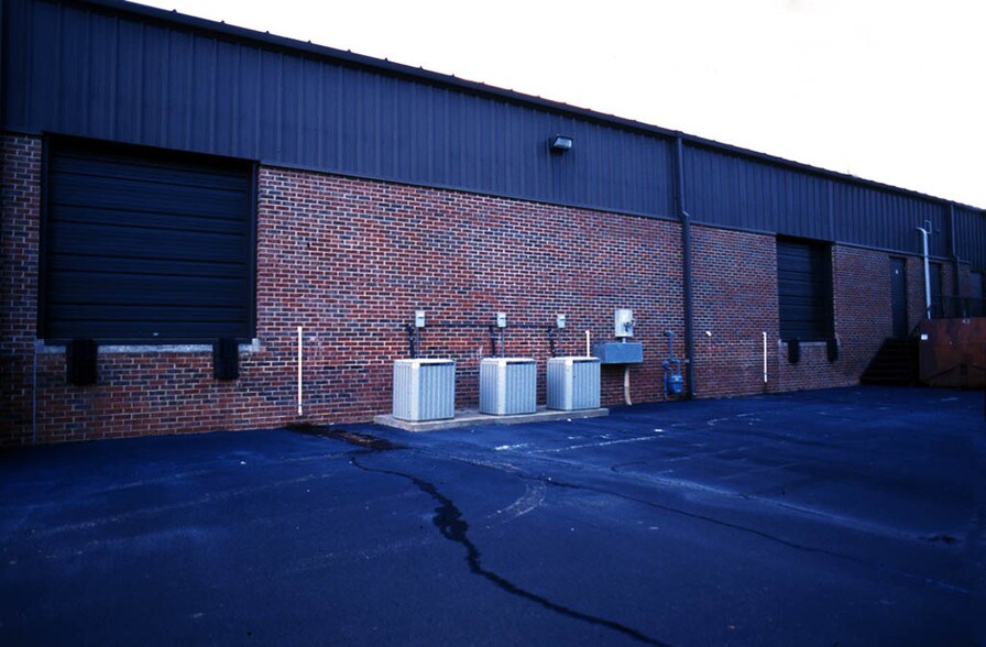 621 Hutton St, Raleigh, NC à louer - Autre - Image 2 de 7