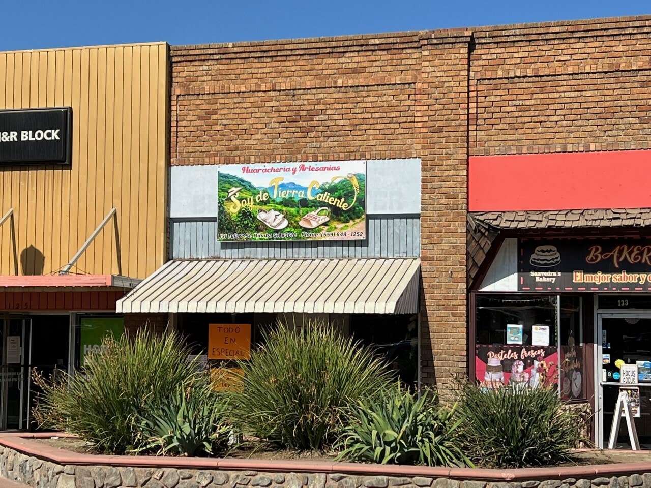 125-133 W Tulare St, Dinuba, CA for lease Building Photo- Image 1 of 2