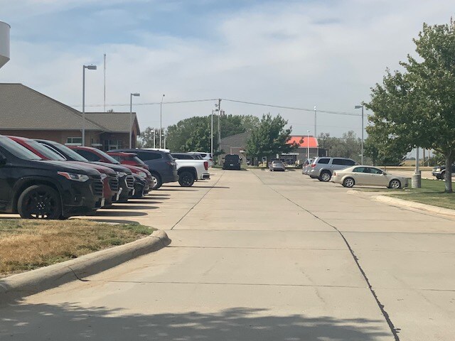 2908 W 39th St, Kearney, NE à vendre - Photo du bâtiment - Image 3 de 7