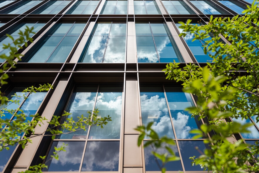 Great Exhibition Way, Leeds for lease - Interior Photo - Image 3 of 5