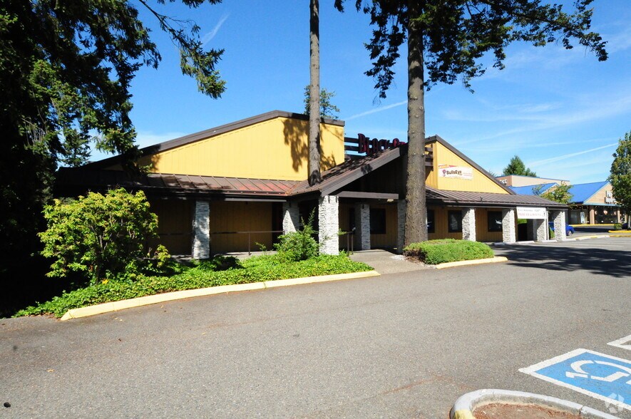 2400 S 320th St, Federal Way, WA à louer - Photo du bâtiment - Image 2 de 13