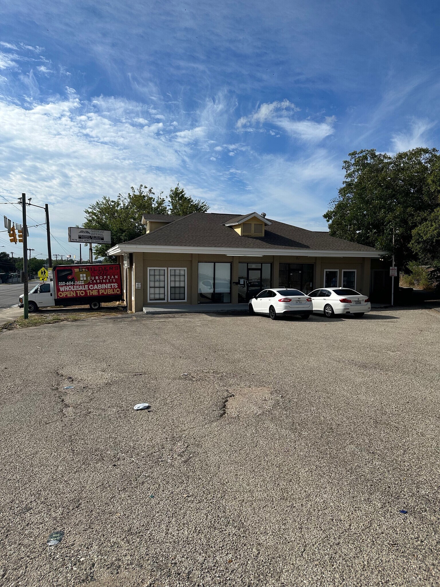 4631 Vance Jackson Rd, San Antonio, TX à vendre Photo du bâtiment- Image 1 de 3