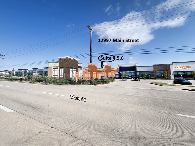 12997 Main St, Frisco, TX à louer - Photo du bâtiment - Image 3 de 10