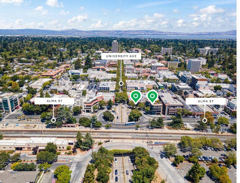 BEST OF CLASS DOWNTOWN PALO ALTO portefeuille de 2 propriétés à vendre sur LoopNet.ca - Photo du bâtiment - Image 3 de 33