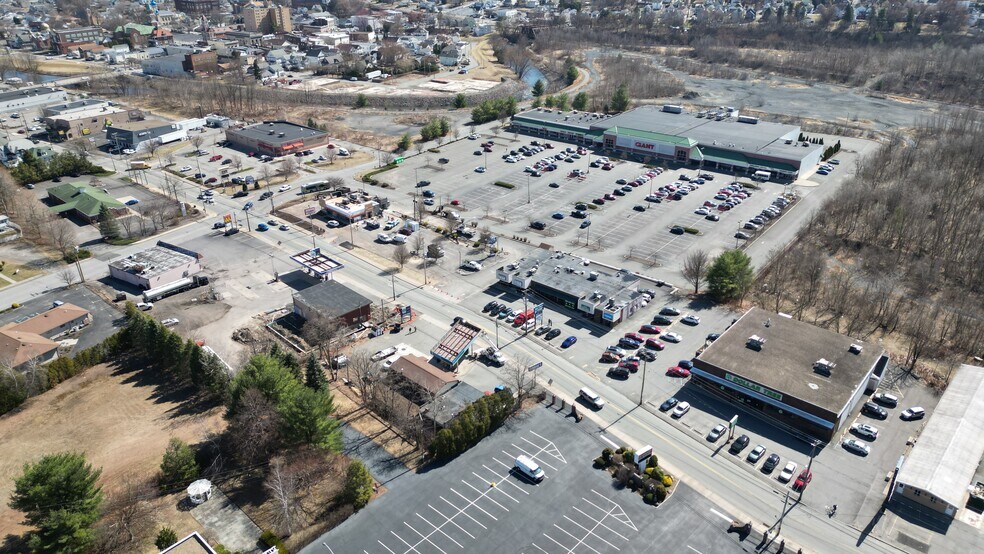 1500 Main Ave, Dickson City, PA à vendre - Photo du bâtiment - Image 3 de 8