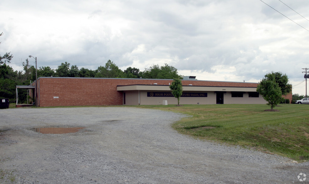 2000 Baker Rd, High Point, NC for lease - Building Photo - Image 1 of 5