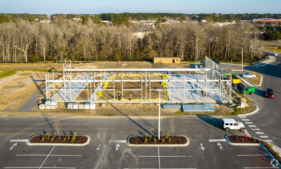 Smith Avenue & Main St, Shallotte, NC à louer - Photo du bâtiment - Image 2 de 5