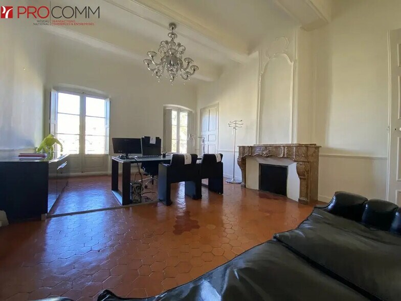 Bureau dans Aix-en-Provence à louer - Photo du bâtiment - Image 2 de 6