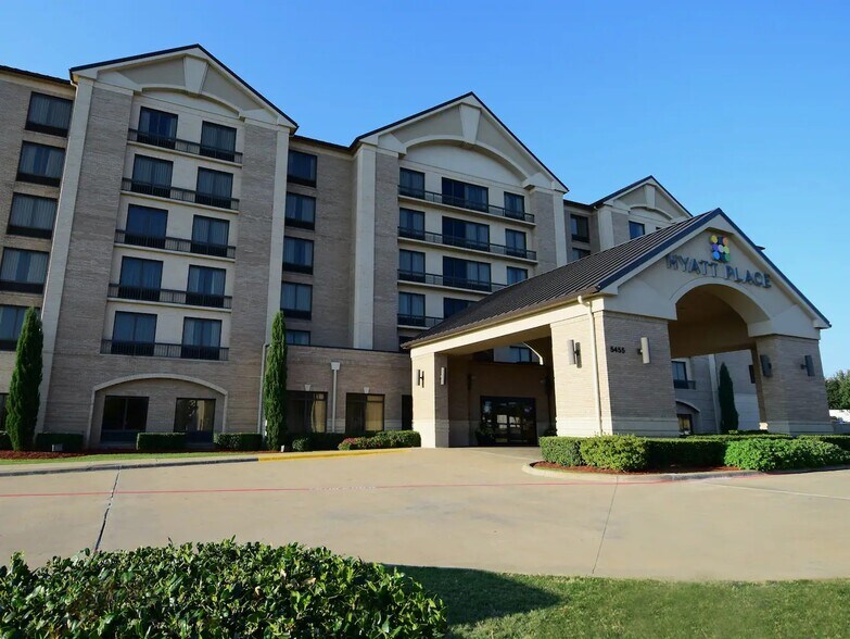 5455 Green Park Dr, Irving, TX à vendre - Photo du bâtiment - Image 3 de 22
