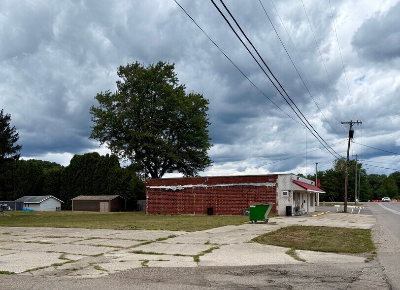 633 Wilson st, Malvern, OH à vendre - Photo du bâtiment - Image 2 de 3