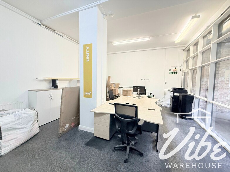 Shacklewell Ln, Londres à louer - Photo du bâtiment - Image 2 de 15