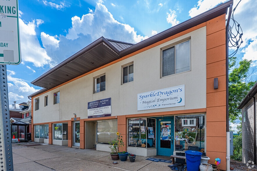 2114-2118 Broadway Ave, Pittsburgh, PA for lease - Primary Photo - Image 1 of 4