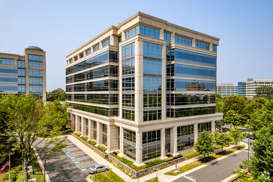 1900 Oracle Way, Reston, VA à vendre - Photo du bâtiment - Image 1 de 1