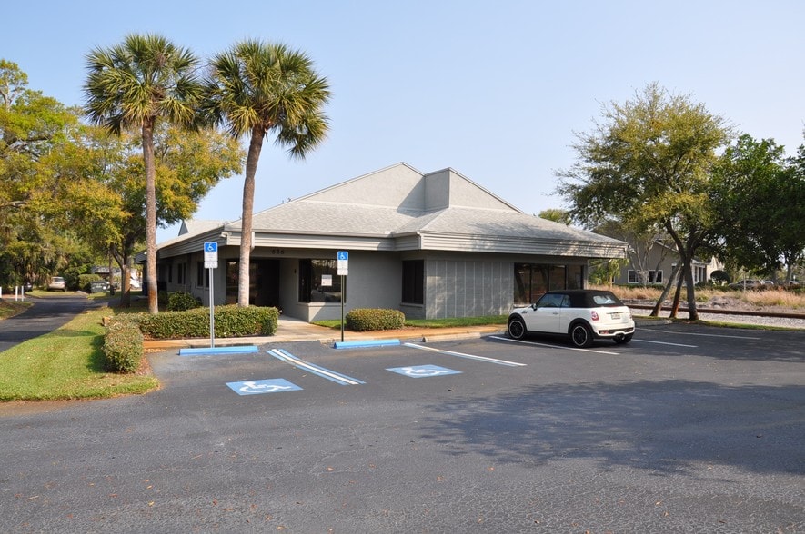 626 Lakeview Rd, Clearwater, FL à louer - Photo du bâtiment - Image 2 de 16