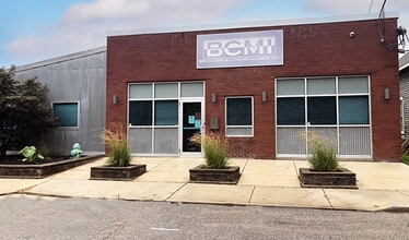 220 N Davidson St, Indianapolis, IN à louer Photo du bâtiment- Image 1 de 1