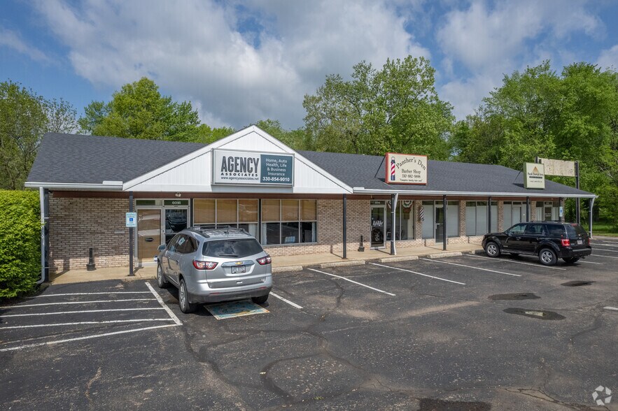 6012-6016 Manchester Rd, Akron, OH à vendre - Photo du bâtiment - Image 2 de 5
