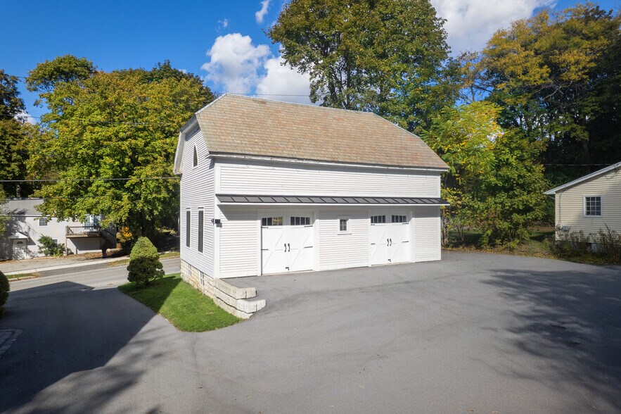 70 N Main St, Rutland, VT à vendre - Photo du bâtiment - Image 3 de 37