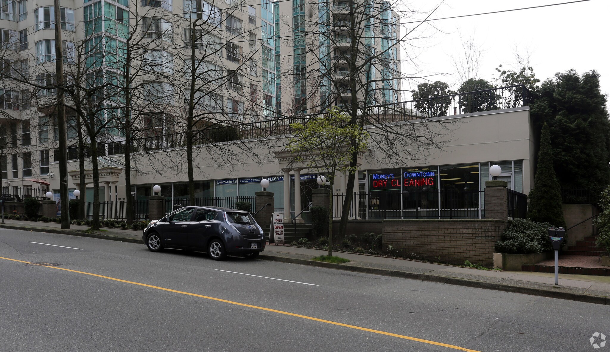 1308-1338 Alberni St, Vancouver, BC à vendre Photo principale- Image 1 de 1