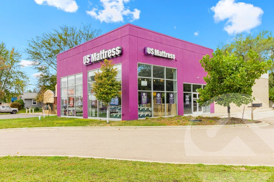 4002 Miller Rd, Flint, MI for lease - Building Photo - Image 1 of 1