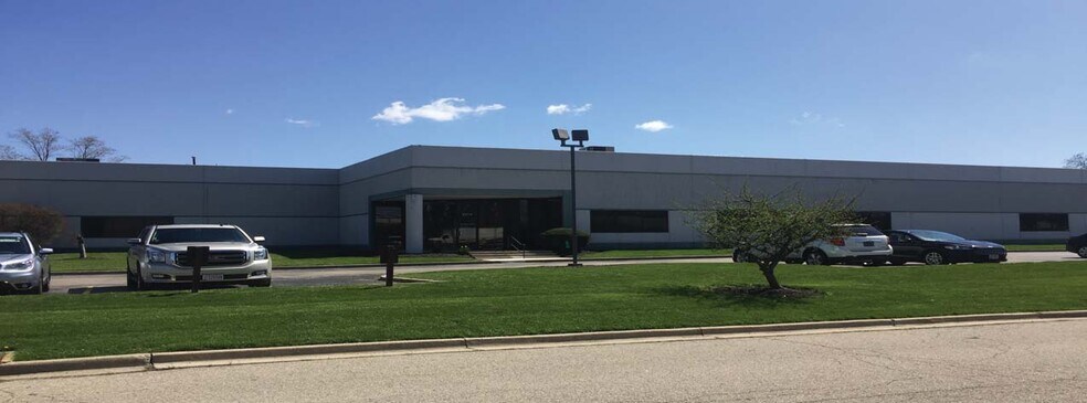 2003-2027 Springboro W, Moraine, OH à louer - Photo du bâtiment - Image 1 de 2