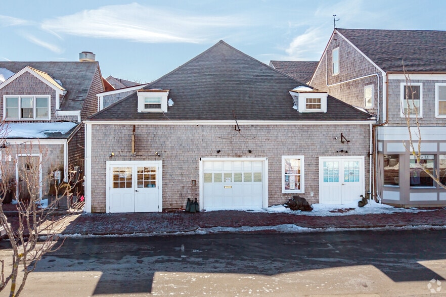 4 Broad St, Nantucket, MA for sale - Building Photo - Image 3 of 11