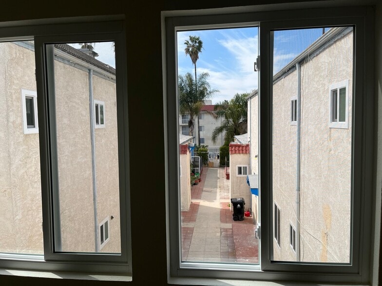 836 S Catalina St, Los Angeles, CA à vendre - Photo du bâtiment - Image 2 de 14
